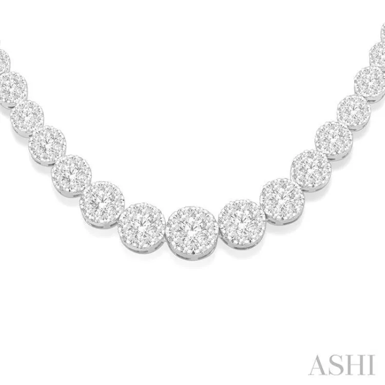 3 Ctw Round Cut Diamond Lovebright Necklace in 14K White Gold