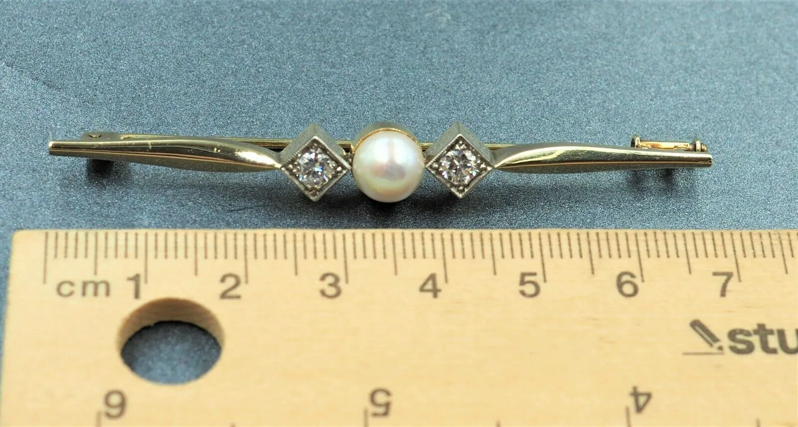 Pearl & Diamond 14ct Yellow & White Gold Bar Brooch